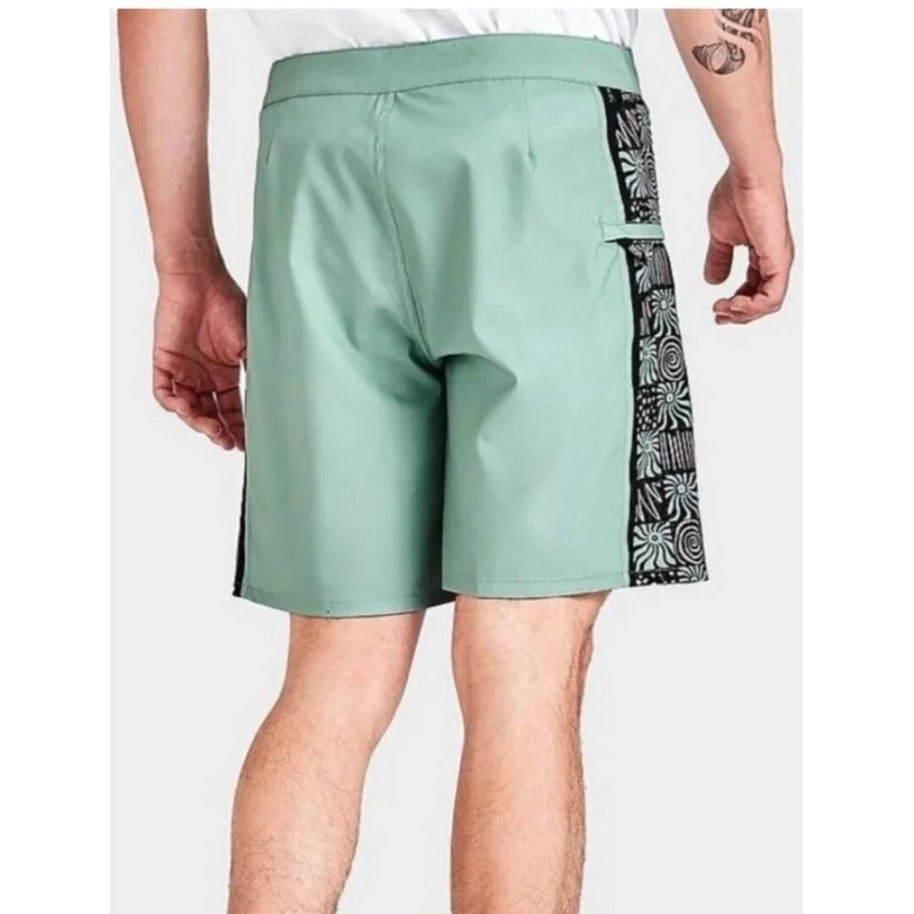 Vans Sidelines Board Shorts Size 38 Men’s “Off The Wall” NWT $54 Swim Pockets
